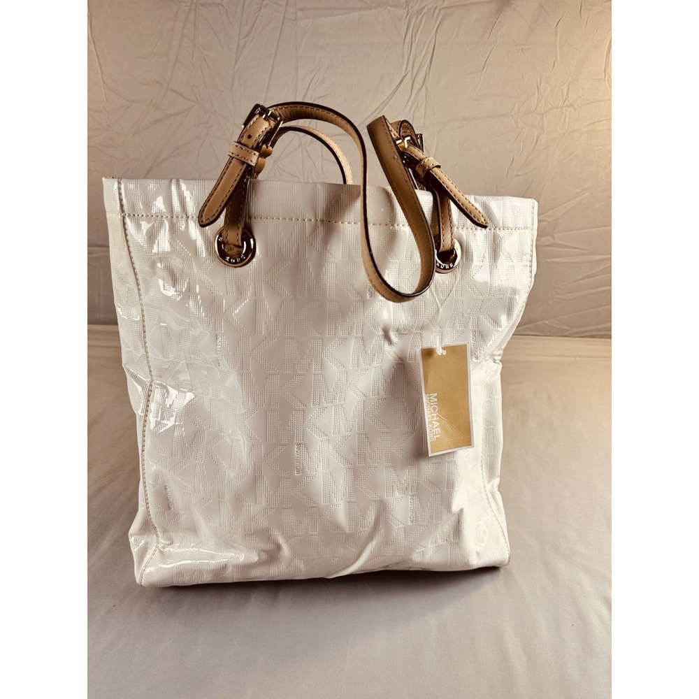Michael Kors Jet Set White MK Logo Tote Bag Patent PVC‎ Tan Handles